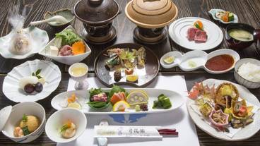 食事・飲み物 / 3