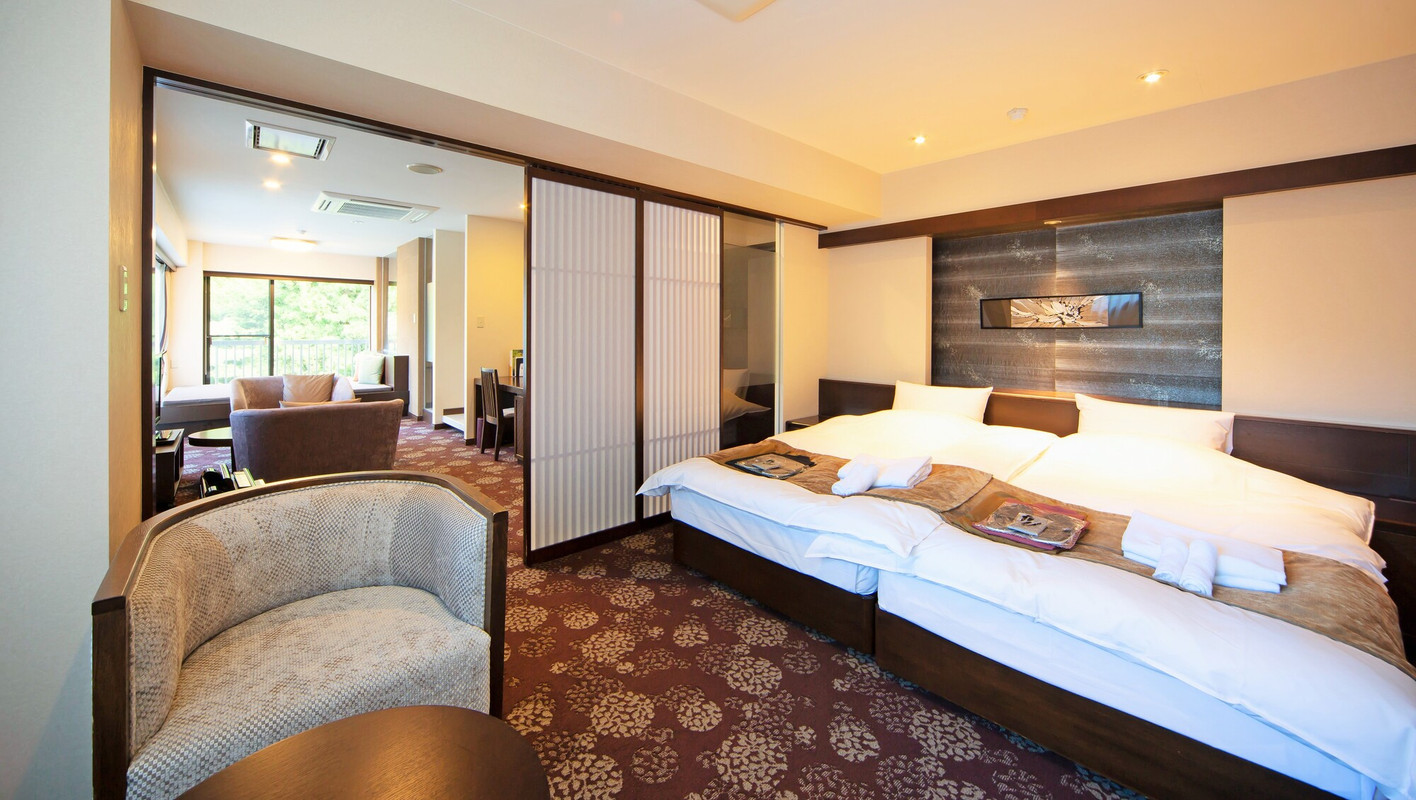 箱根七瀬（ハコネナナセ） / 1