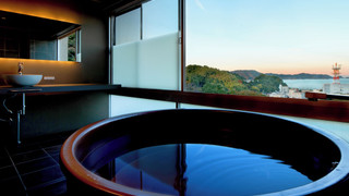 ラグジュアリー スイート 2 ベッドルーム 専用バスルーム シービュー