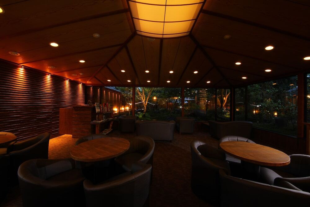 ロビーラウンジ