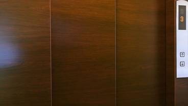 エレベーター / 1