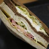 スターバックス・コーヒー 京都烏丸六角店(スターバックスコーヒー)