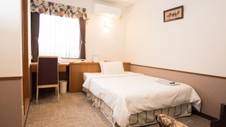 エコノミー ダブルルーム ダブルベッド 1 台 禁煙