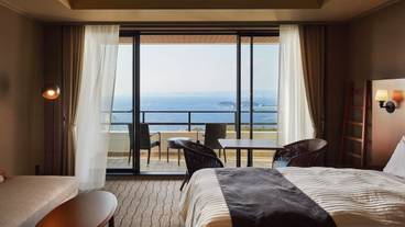 オーシャンビュー ベランダ付ラグジュアリーツイン② / 12