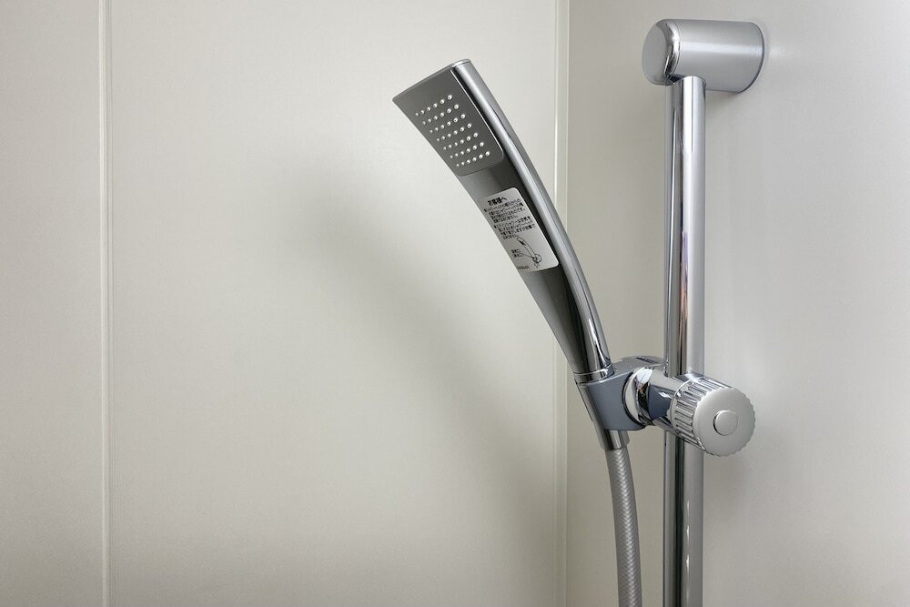 バスルームのシャワー