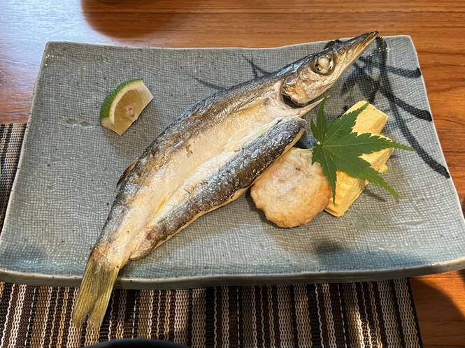 朝食一例 焼き魚 / 3