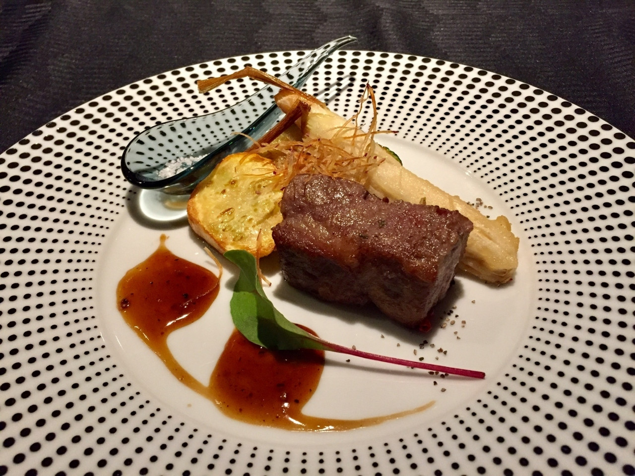 グルメさんも満足♪連泊も楽しみになるレストランへ3772513