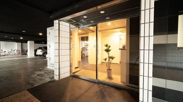 施設の入り口 / 5