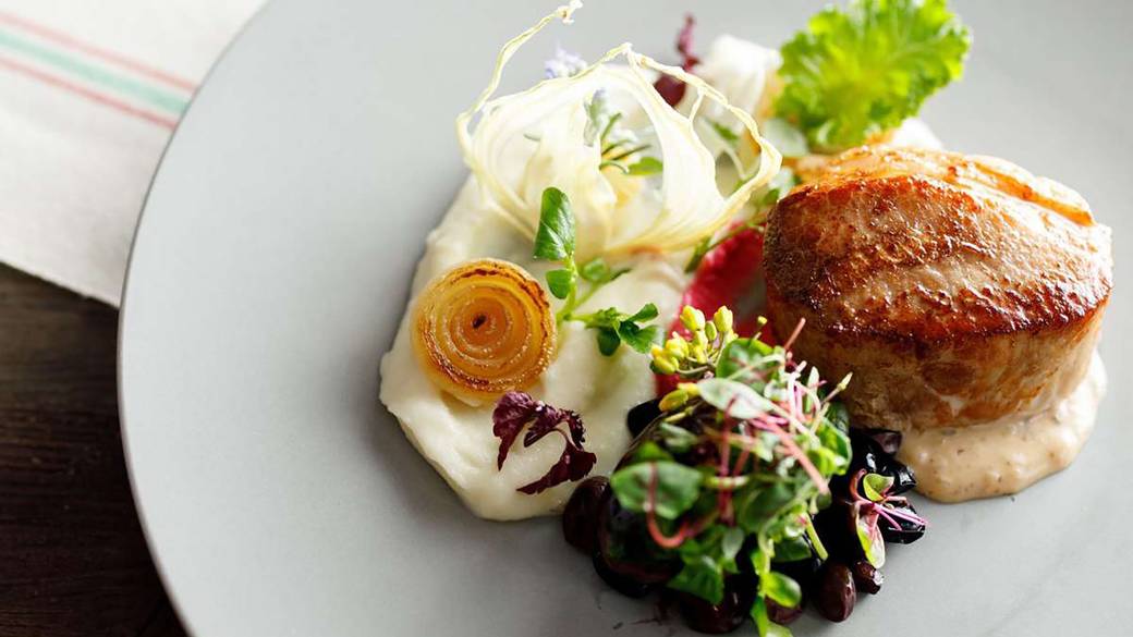 コースもアラカルトも
信州の旬をたっぷりと / 3