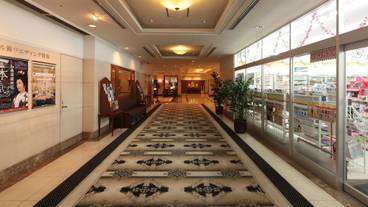 内部エントランス / 2