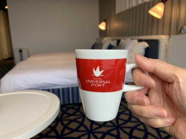 ホテル ユニバーサル ポートのカップでコーヒータイム