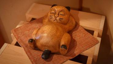 Cat figurine / 2