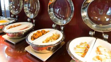 食事・飲み物 / 16