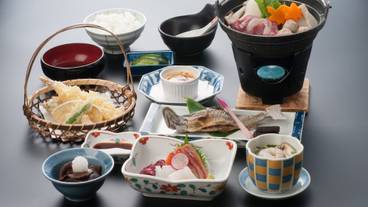 旅館のお食事処 / 24