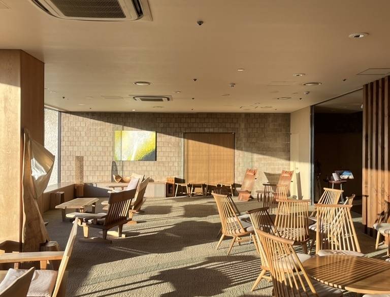 ロビーのチェア / 3