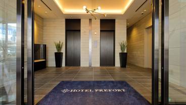 内部エントランス / 2