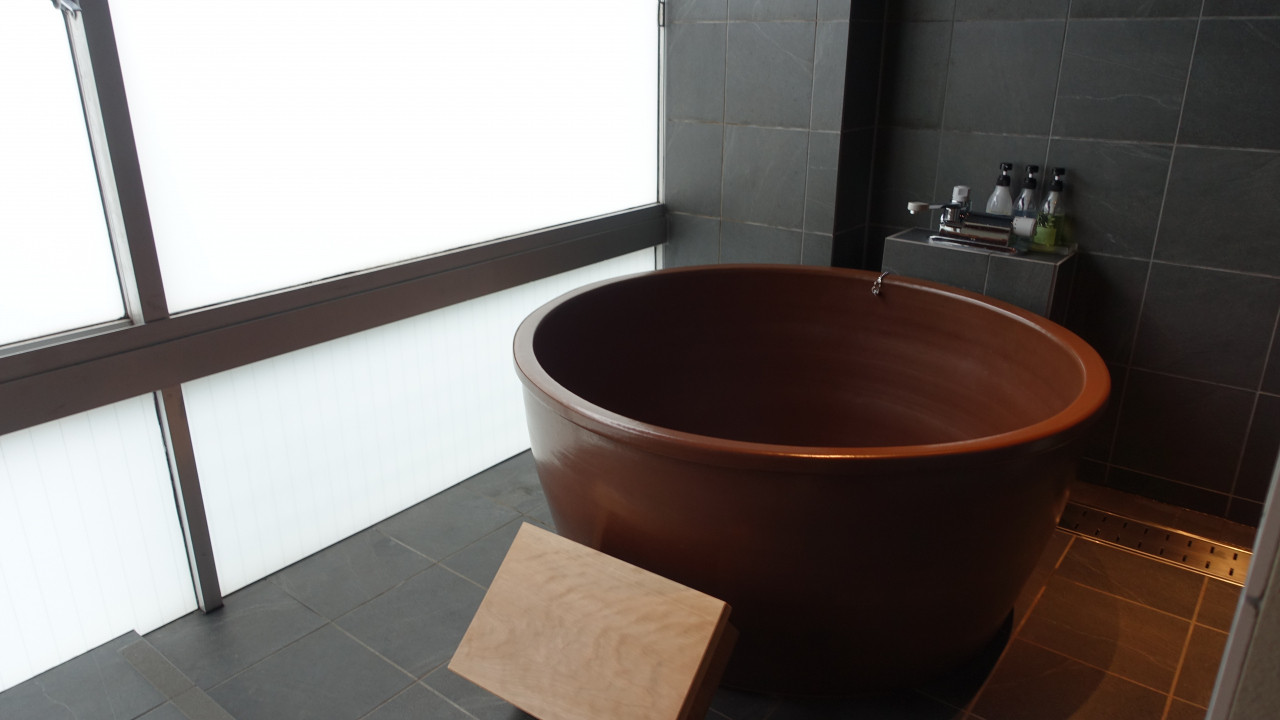 部屋付きの半露天風呂