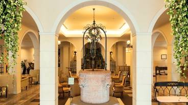 Lobby | Verona mansion style / 7