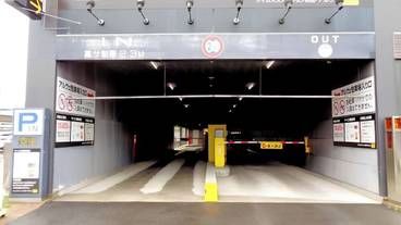 駐車場 / 8