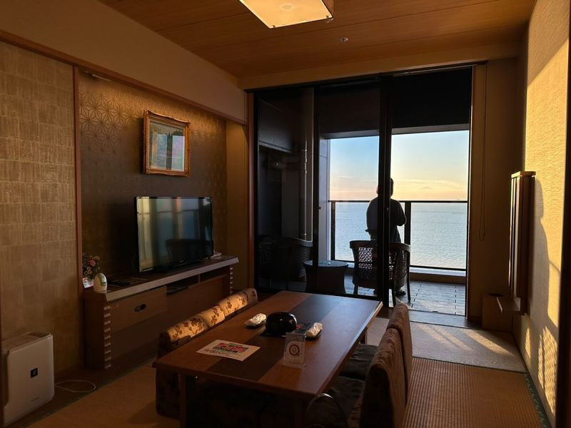 畳のお部屋だったためハイハイしている娘も喜んでいました。