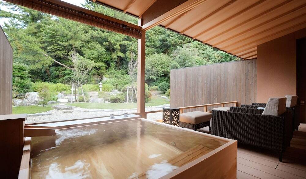 客室内露天風呂一例 / 4