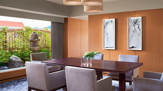 スイート キングベッド 1 台 マウンテンビュー