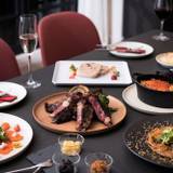 夕食メニュー一例① / 1