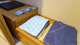 デラックスルーム 禁煙 (ベッド2台+布団2組)