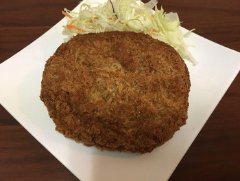 「肉のたかさご」 料理 63902081 ロイヤルメンチ(350円)
