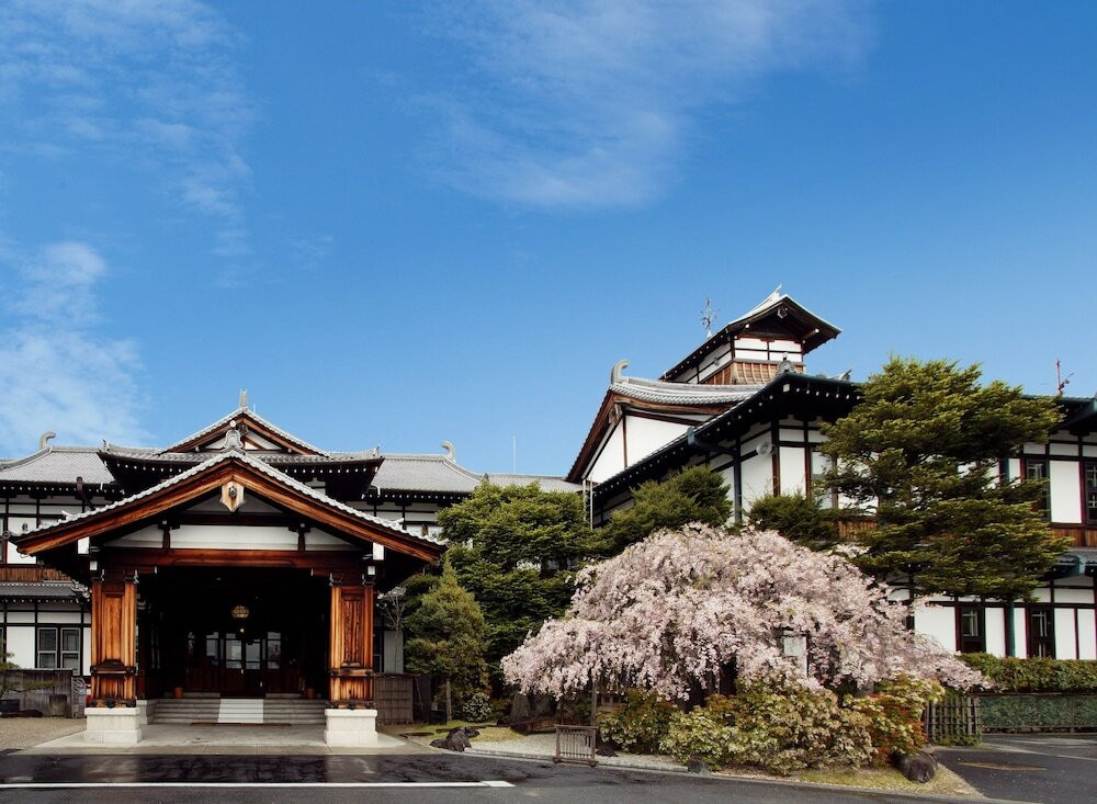 7. 奈良ホテル(奈良県奈良市)4064295