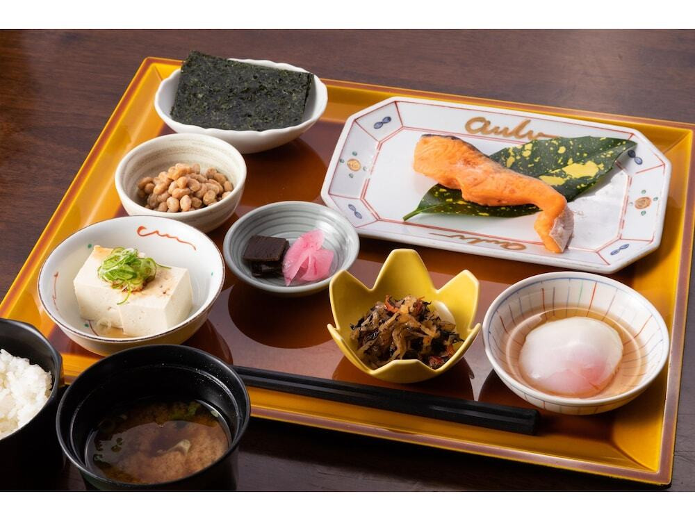 朝食