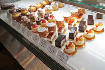 「Patisserie Ravi,e relier」内観 1049806 '12 12月上旬