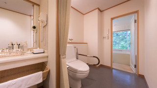 スタンダードツイン52平米｜バリアフリートイレ部屋有 [ツインルーム] [禁煙] [マウンテンビュー]