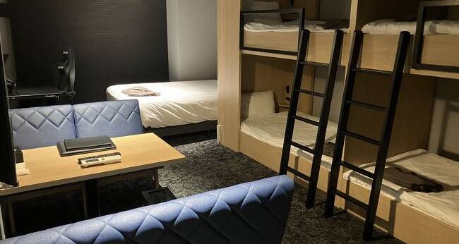 Alphabed Inn 札幌大通公園(北海道 アパートメント) / 1