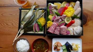 食事・飲み物 / 15