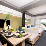 客室内のダイニングエリア / 3