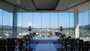 屋内結婚式場 / 8