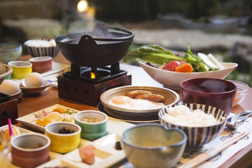 厳島神社の大鳥居を望む立地!見た目も華やかな栄養満点の朝食♪4237549