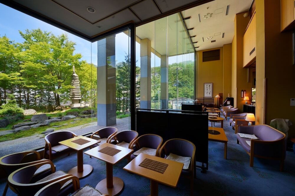 雅な気分に♩歌人ゆかりの情緒あふれる高級旅館3954824