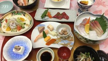 食事・飲み物 / 5