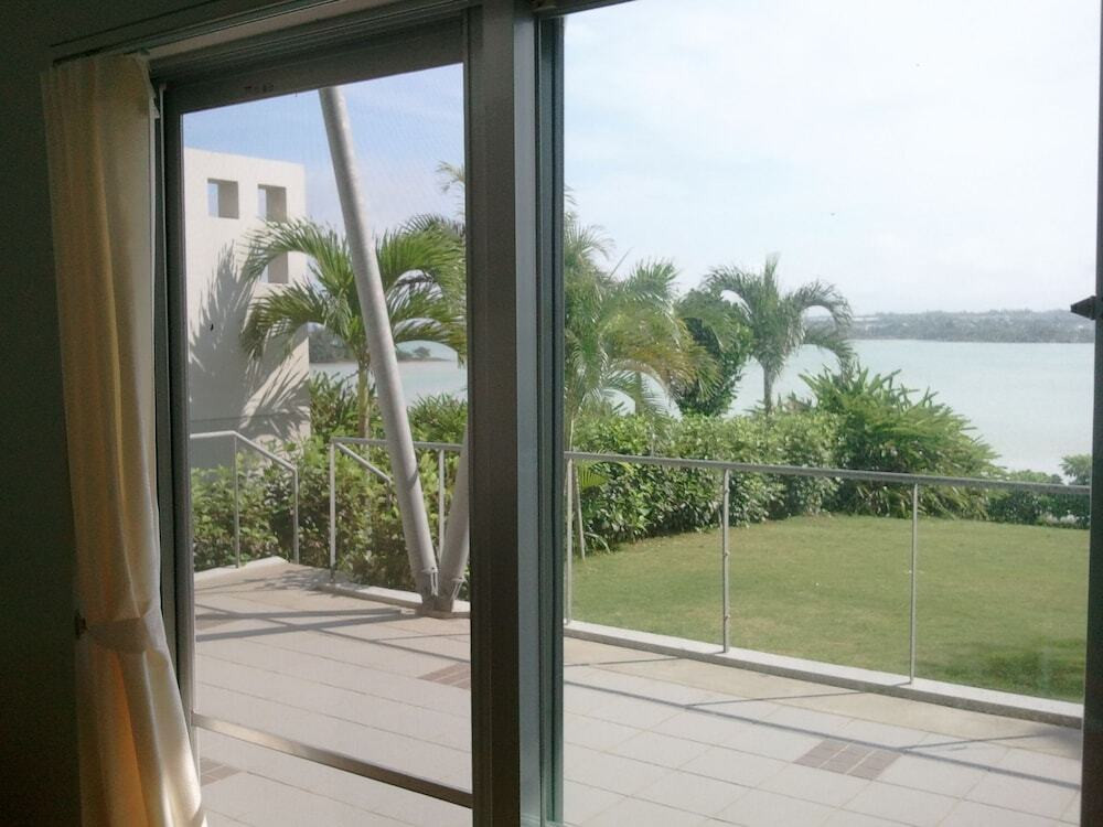 沖縄の離島で、島暮らしを体験してチルする3924768