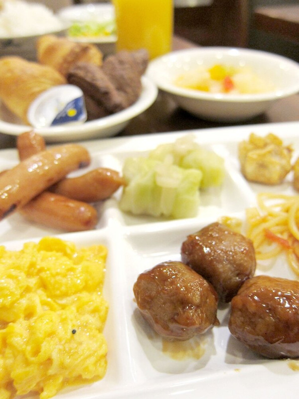 朝食