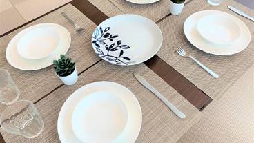 客室内のダイニングエリア / 21