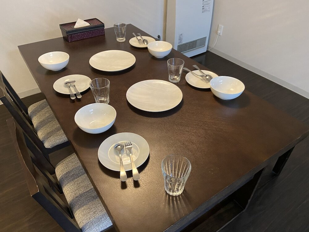 客室内のダイニングエリア