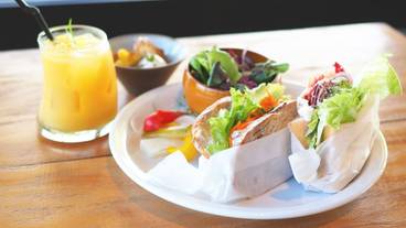 食事・飲み物 / 1