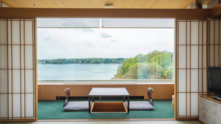 お部屋おまかせ 和洋室 (10畳+ツイン) 禁煙