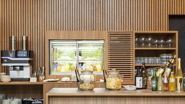 宿泊者限定ラウンジのドリンク / 2