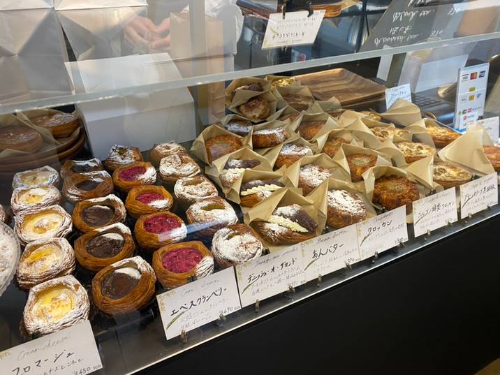 デニッシュ専門店
「laekker」に寄り道 / 3