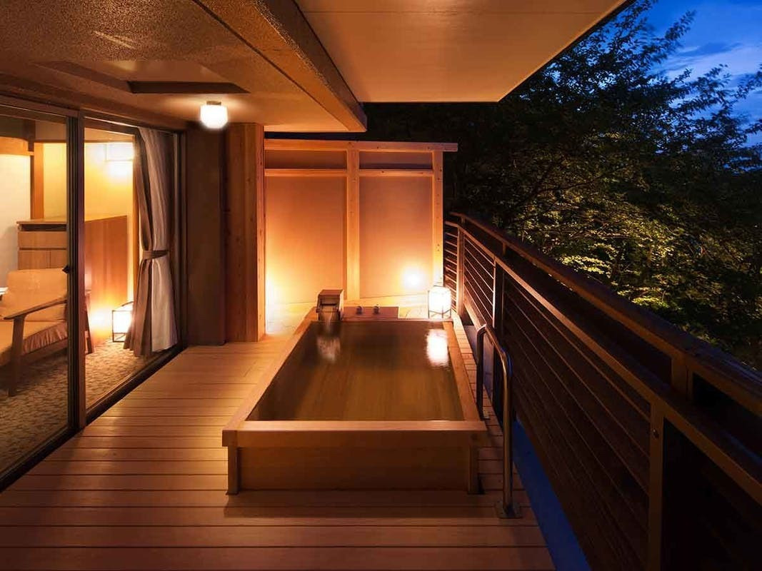 露天風呂付き客室　白蘭