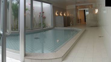 屋内スパ浴槽 / 2